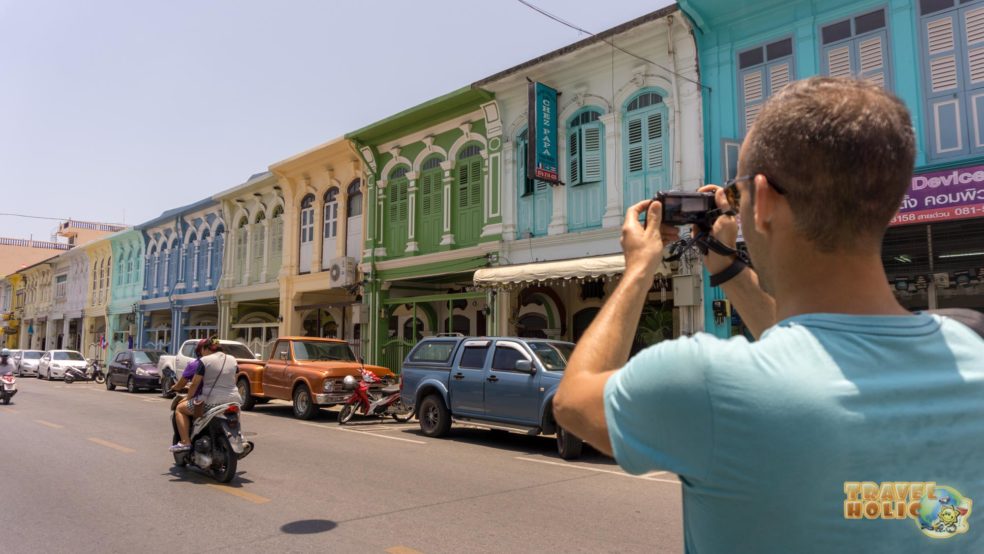 Une jolie rue colorée à Phuket Town, en Thaïlande