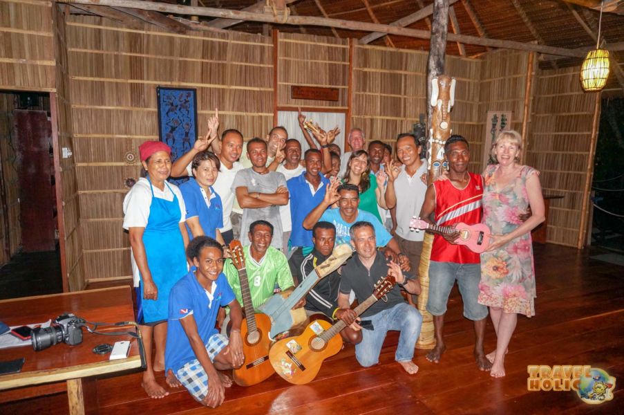 Soirée avec toute l'équipe de Papua Explorers, à Raja Ampat
