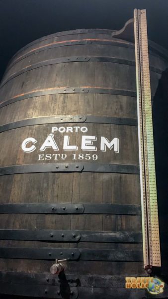Tonneau de vin de Porto, cave Calem