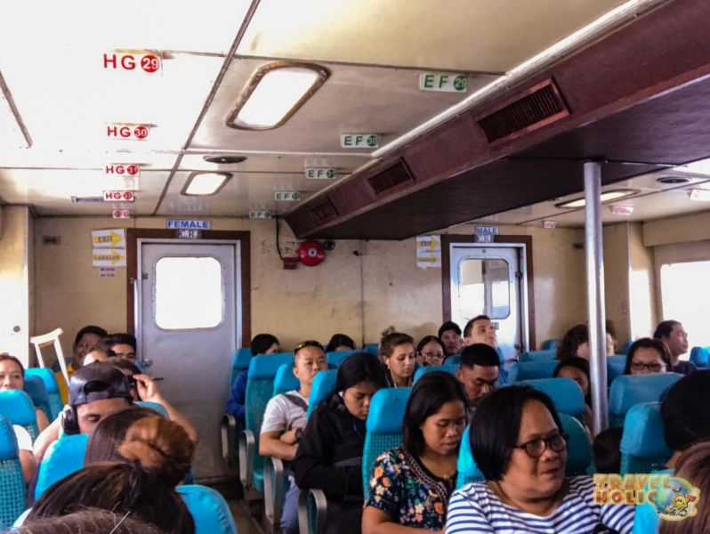 Tourist Class Classe Tourist dans un ferry aux Philippines