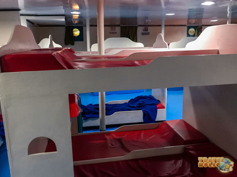 White Room Classe couchette White Room dans le ferry aux Philippines